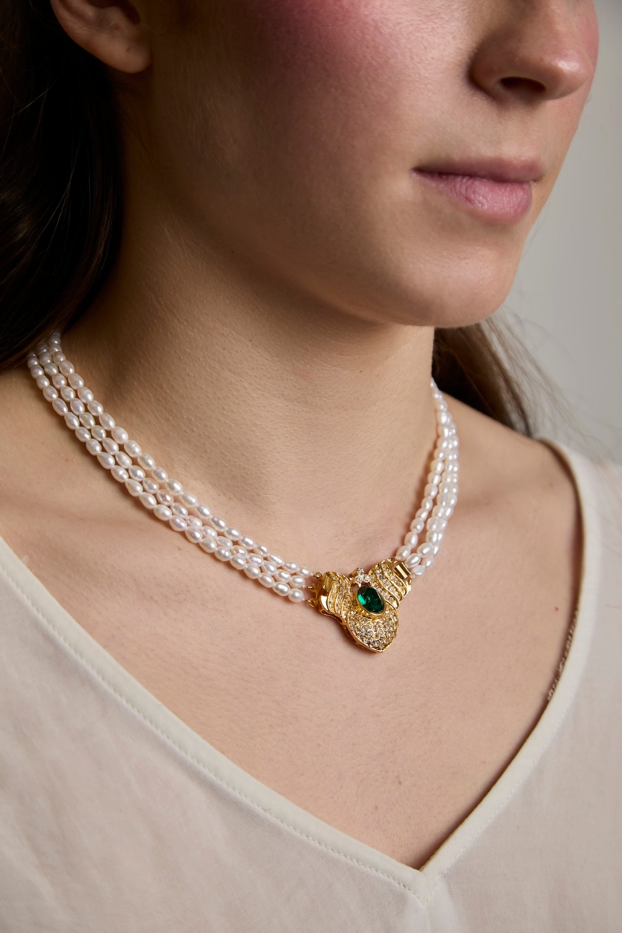 Double Freshwater Pearl Necklace 5–6 mm · Gold Clasp &amp; Green Cubic Zirconia
