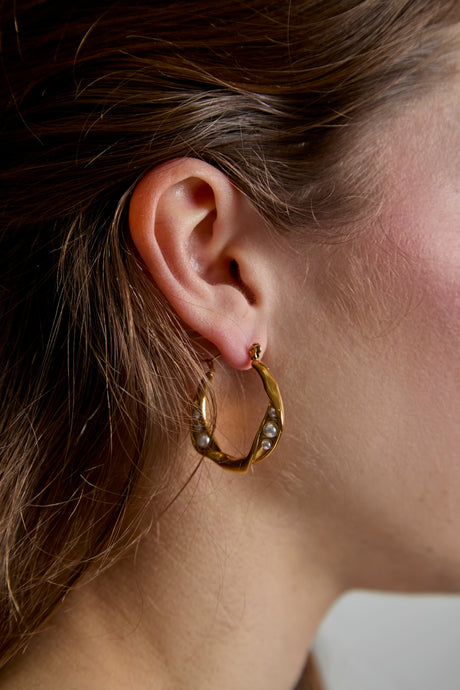 Aura Pearl Hoop Earrings