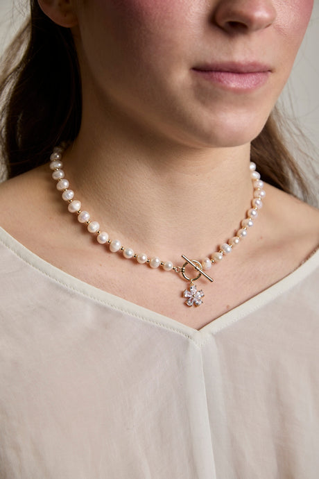 Freshwater Pearl Necklace 6–7 mm · Gold Flash Clasp