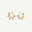 Pendientes Perla Barroca Royale semicirculares con baño de oro y perlas blancas, diseño elegante y ligero para eventos o looks diarios.